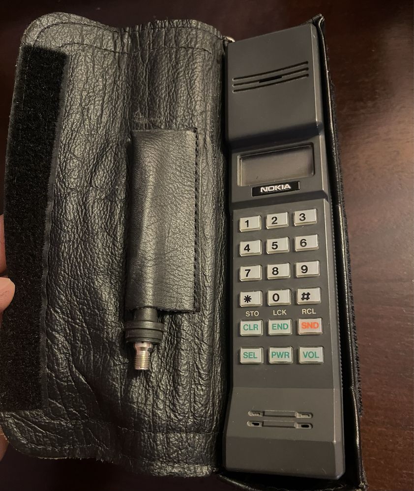 nokia 1987г. mobira cityman 1320