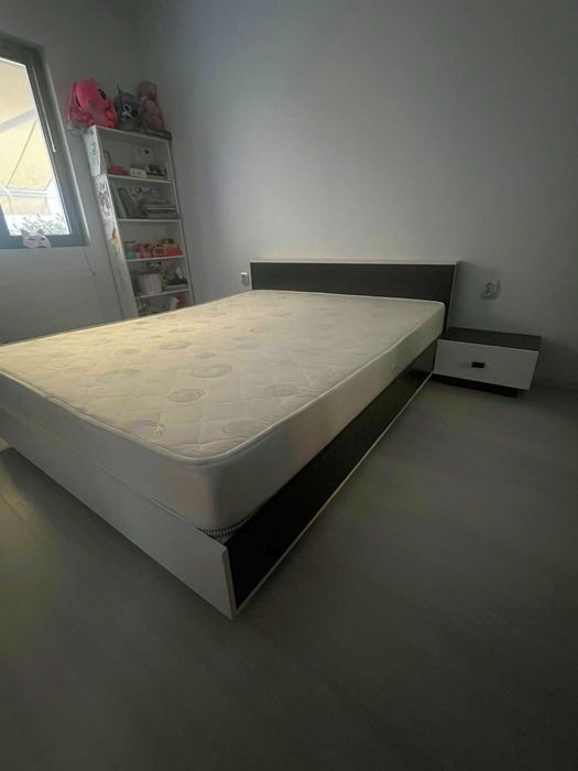 Mobilier dormitor complet (stare foarte buna)