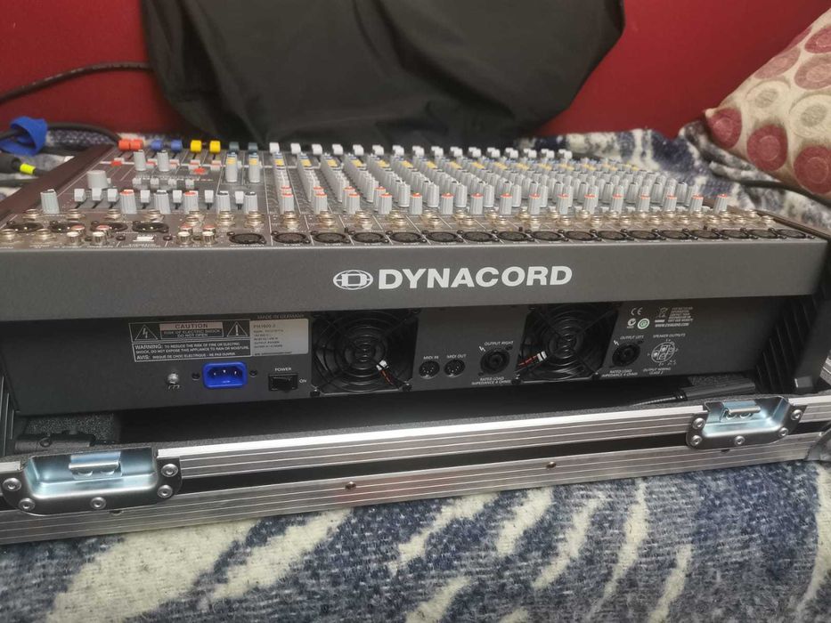 Mixer Dynacord Powermate 1600-3 + Case Thon(ca noi!)