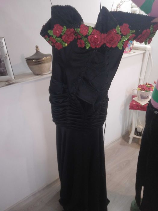 Rochie de seara cu pietre swarovski