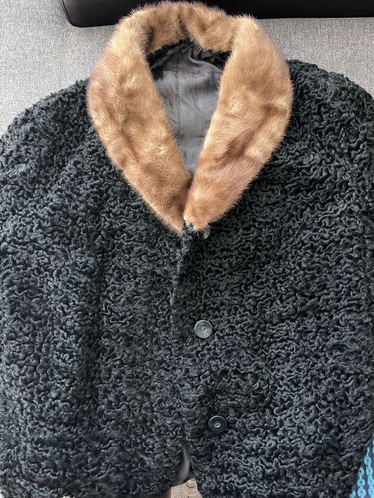 Натуральная каракульевая шуба с норкой