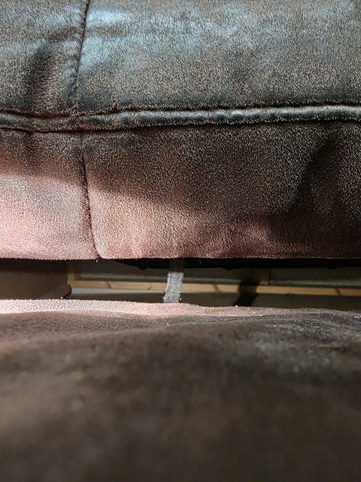 Продавам употребяван диван