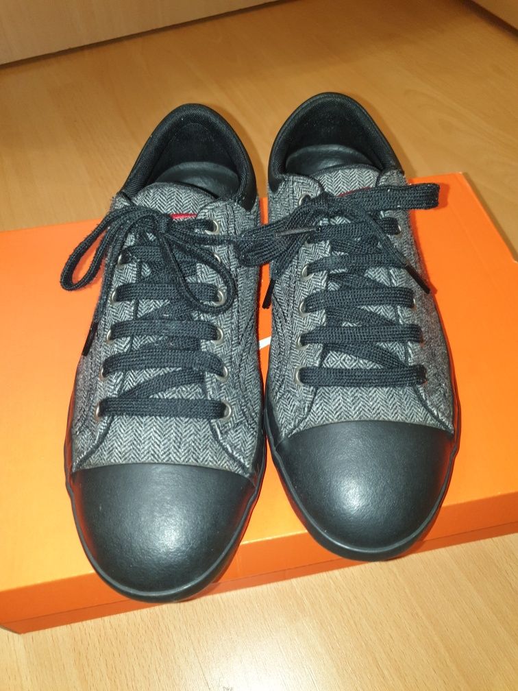 Tenesi sneakers casual Nike marime 39 impecabili