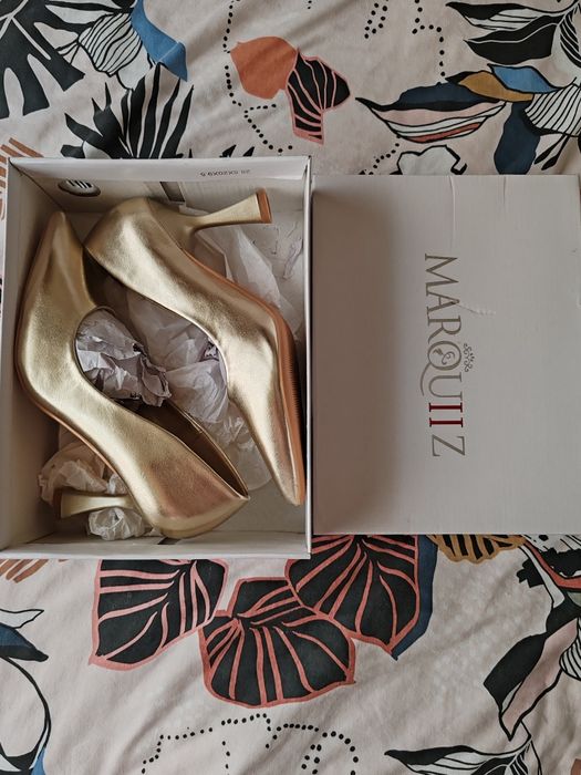 Pantofi cu toc stiletto, auriu, marimea 36, noi