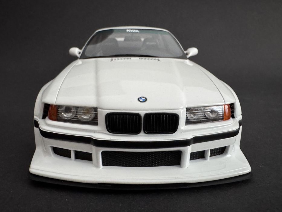 Macheta BMW E36 Kyza 1/18 OTTO
