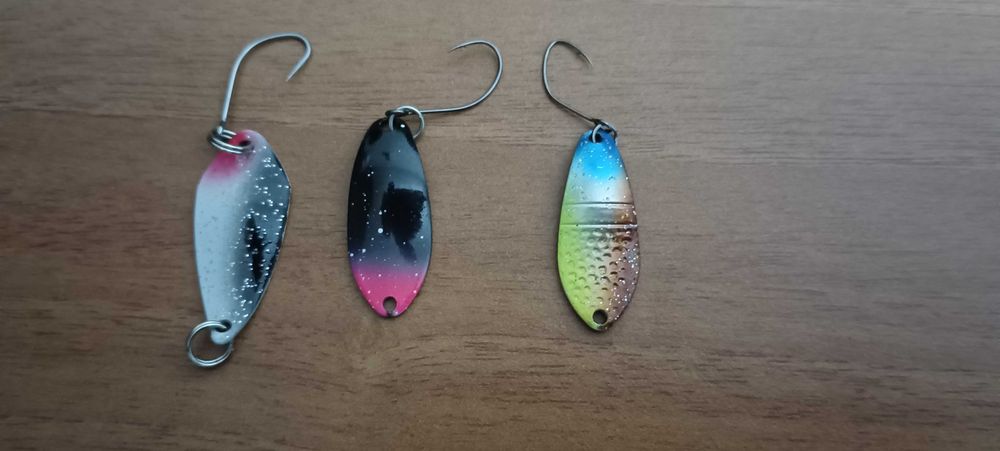 воблери и клатушки за пъстърва+органайзер/класьор/