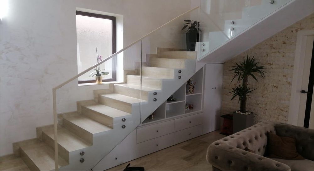 Balustrade din sticlă securizată – calitate premium, livrare rapidă!