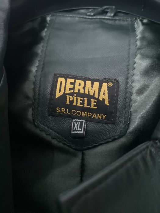 Vând geaca de piele verde