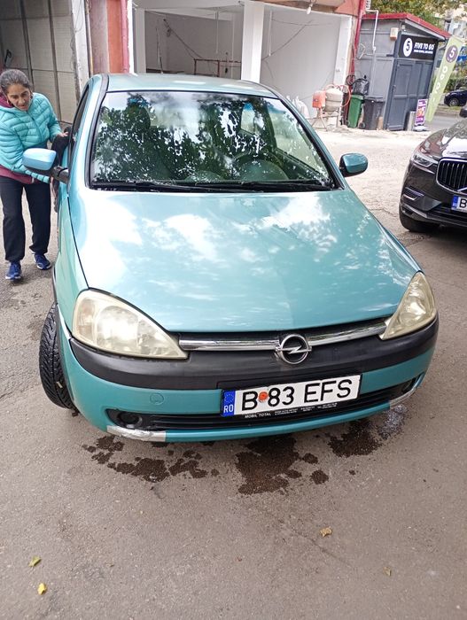 Opel CORSA benzina Glovo bold livrari