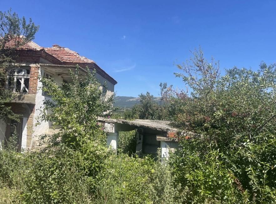 Продава се Къща в Бургас, Център - 140 кв.м за 158 €/кв.м - Снимка #1