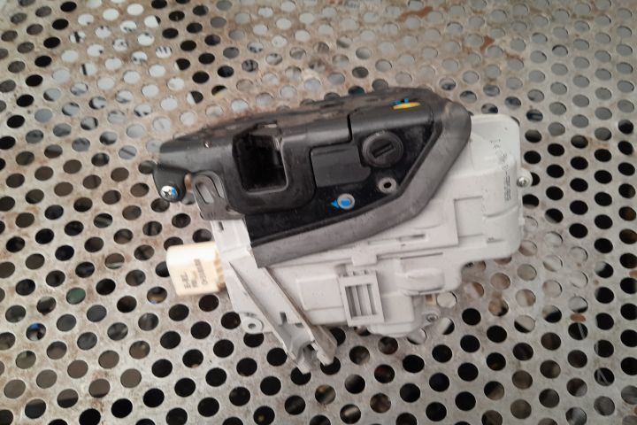 Broasca usa spate stanga 8E0839015AA Audi A4 B7 [2004 - 2008] Avant w