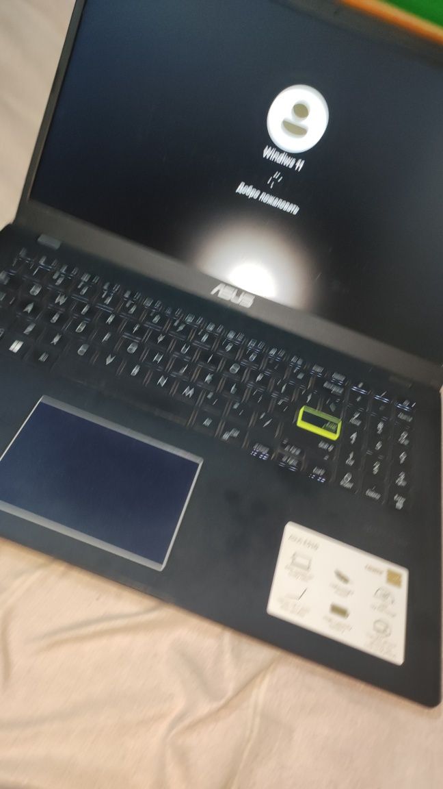 Asus E510   4/128