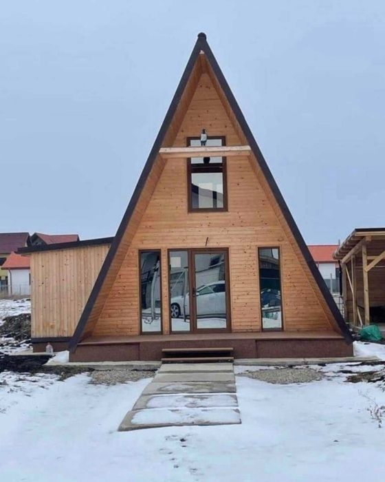 Cabane case din lemn