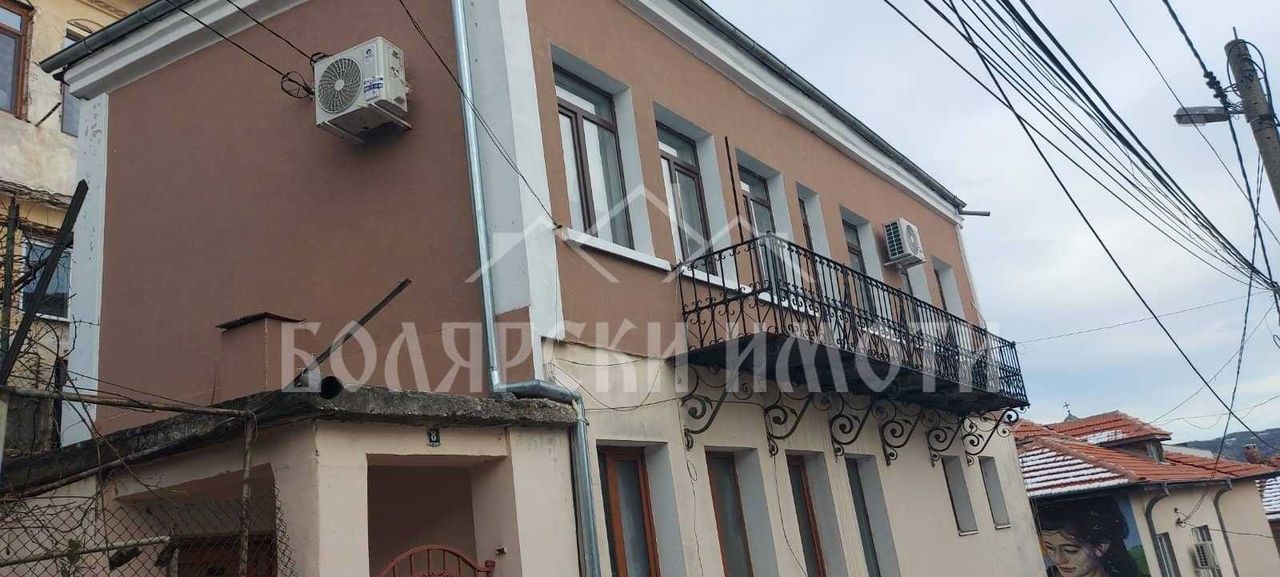 Продава се Къща в Велико Търново, Център - 183 кв.м за 2132 €/кв.м - Снимка #1