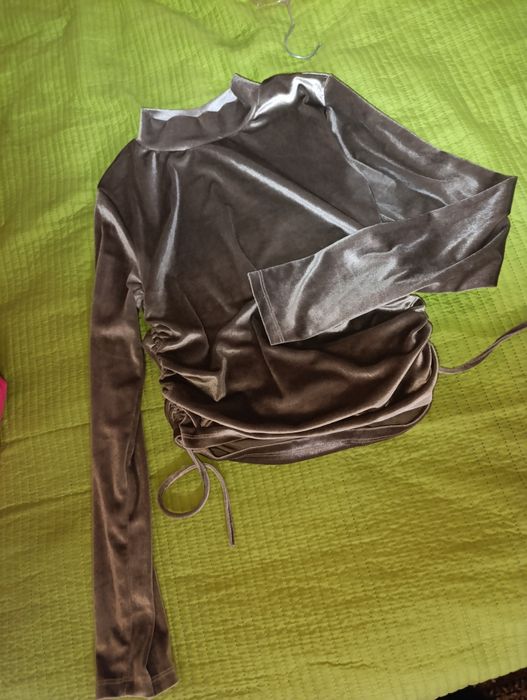 Нежна дамска блуза