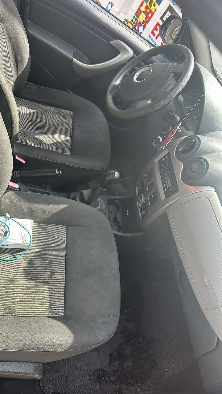 Dacia Sandero 1.2 Benzina Fara AC, 100.000 KM
