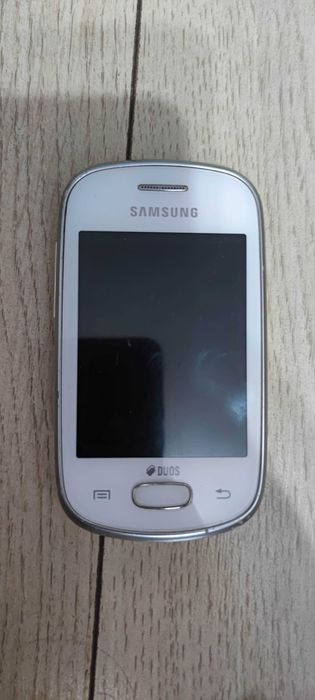 Lot telefoane functionale sau nefunctionale + baterii + alte piese