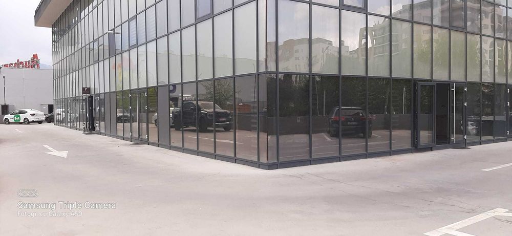 Dau in chirie spatiu comercial langa Coresi Mall