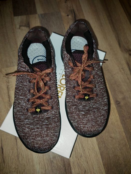 Vând adidași marca Engelbert Strauss