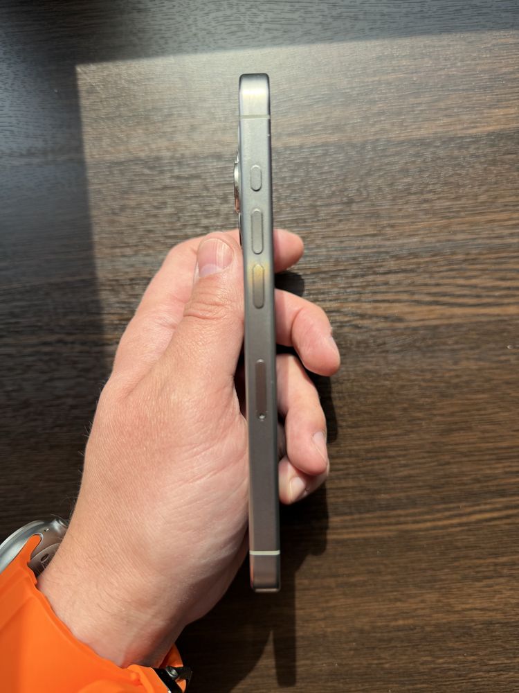 Iphone 15 pro (256) Titanium