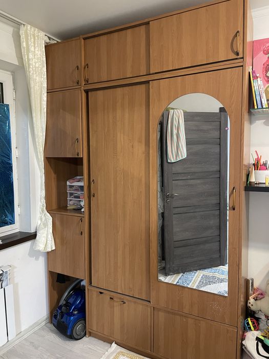 Шкаф для прихожей