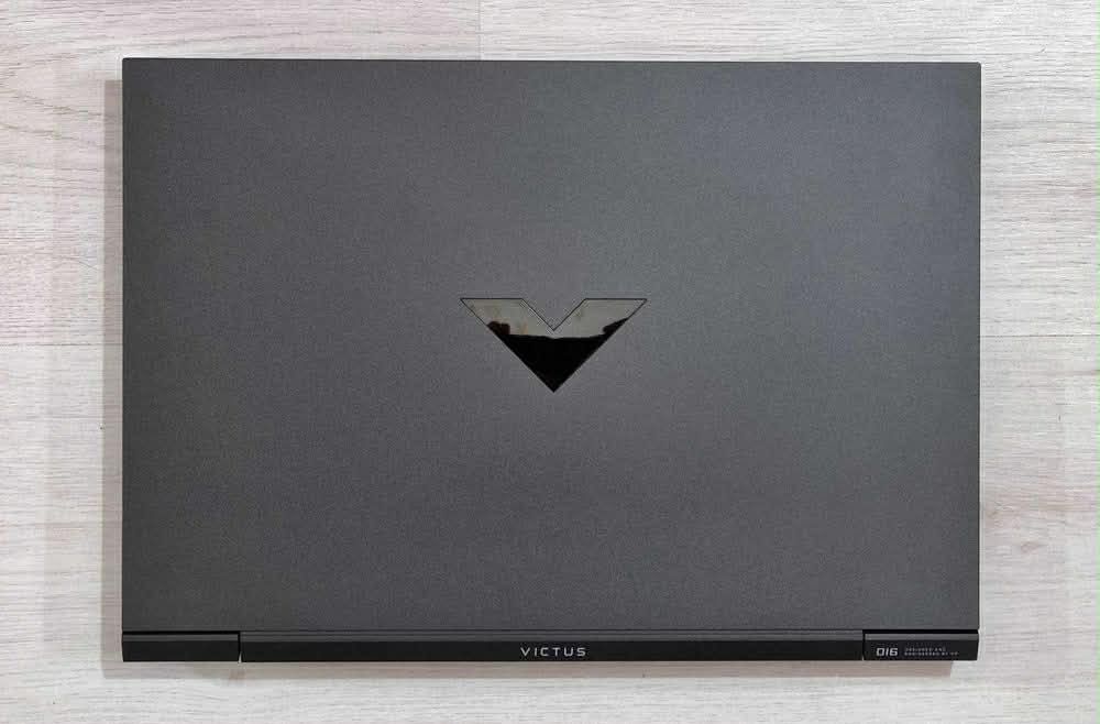 16.1 IPS  / i7 11800H /RTX 3050 /16GB ram /512ssd/ HP Victus