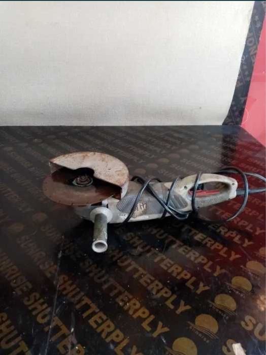 Ъглошлайф 230мм 2200вата перфектно състояние