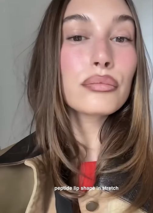 Rhode peptide lip shape