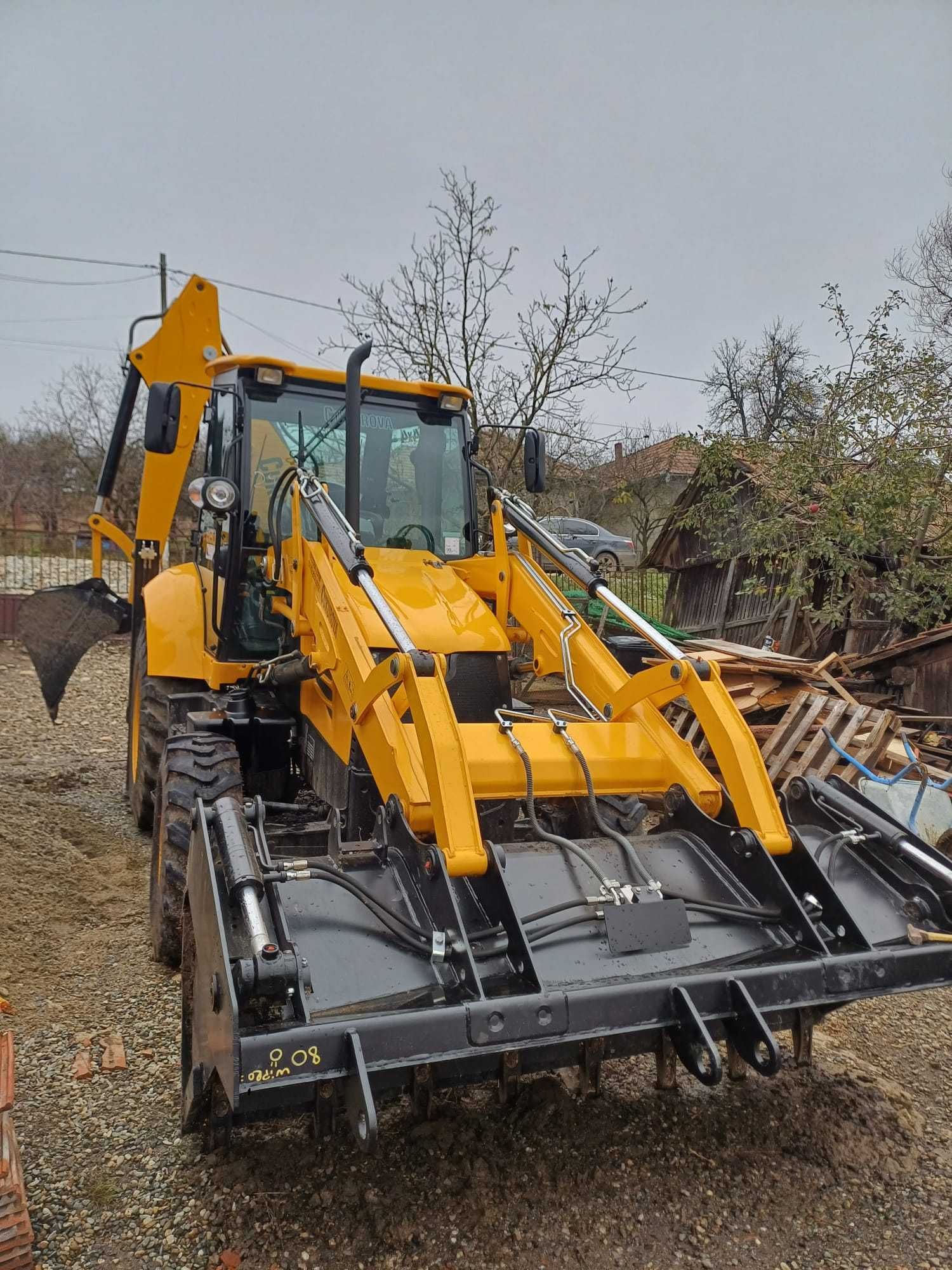 Buldoexcavator de inchiriat Bistrita