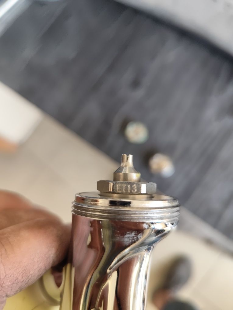 Iwata ls 400 1.3et отличен база и лак
