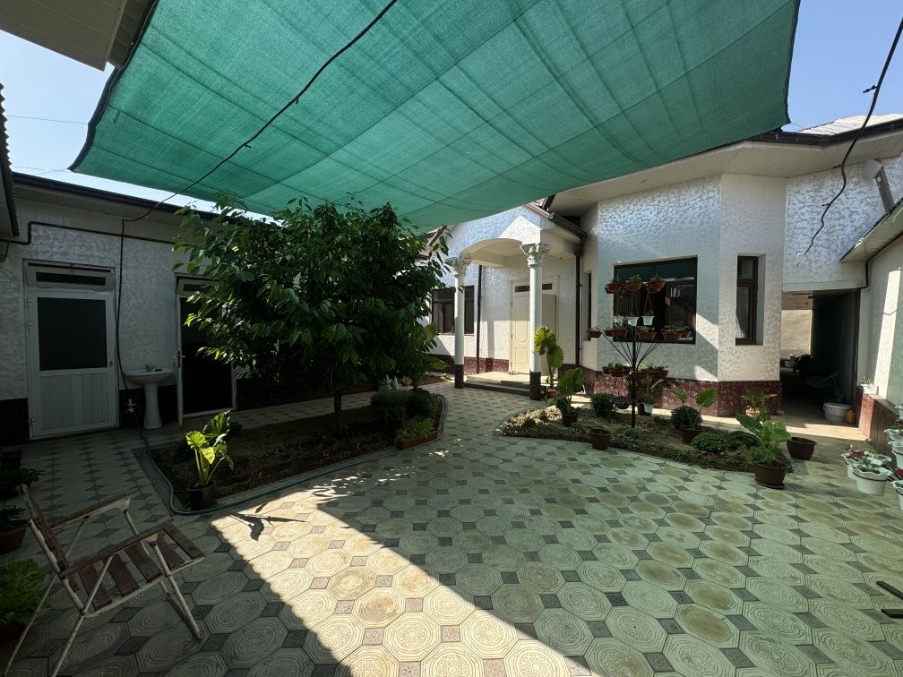 Uchastka sotiladi