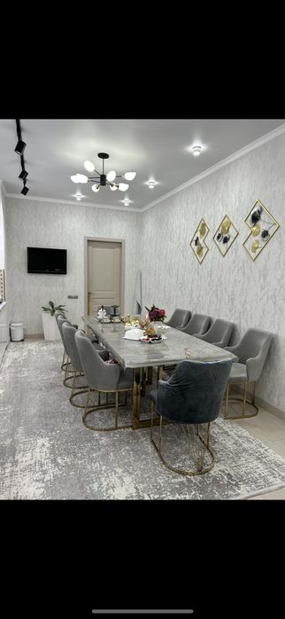 Срочно! Продается стол со стульями от «Султан мебель»