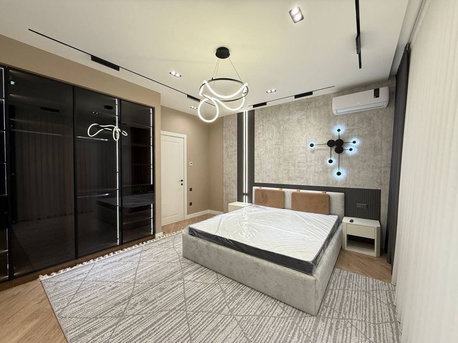 Ул, Тараса Шевченко! Сдается 4-х комнатная квартира в самом центре!