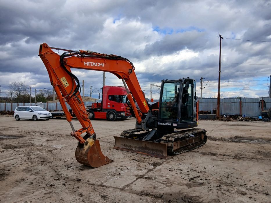 Vand excavator Hitachi 85 USB LC
