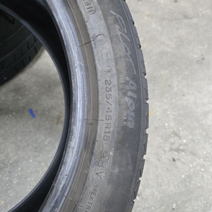 2x 235/45/18 M+S MICHELLIN Stare excelentă