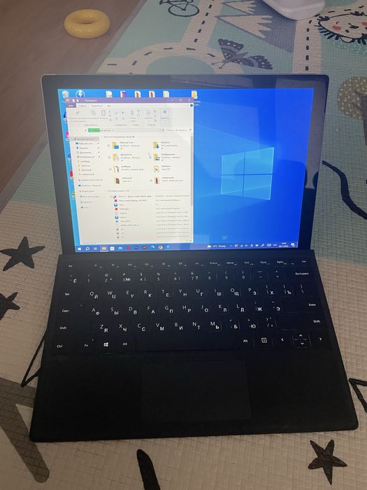 Microsoft Surface 5 (m3, 128GB, 4GB RAM)