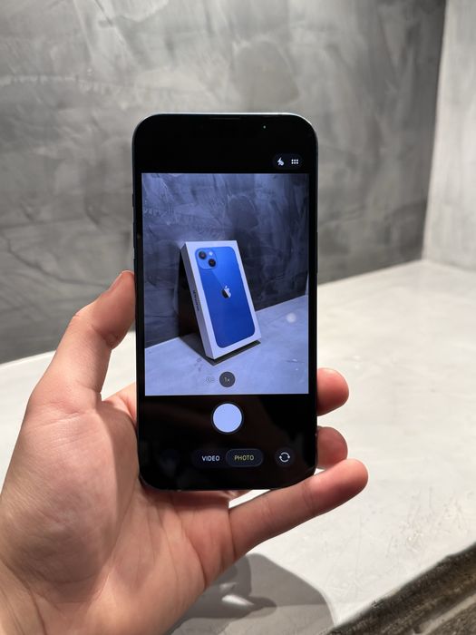 100% батерия! ПЕРФЕКТЕН Iphone 13 128 GB Blue