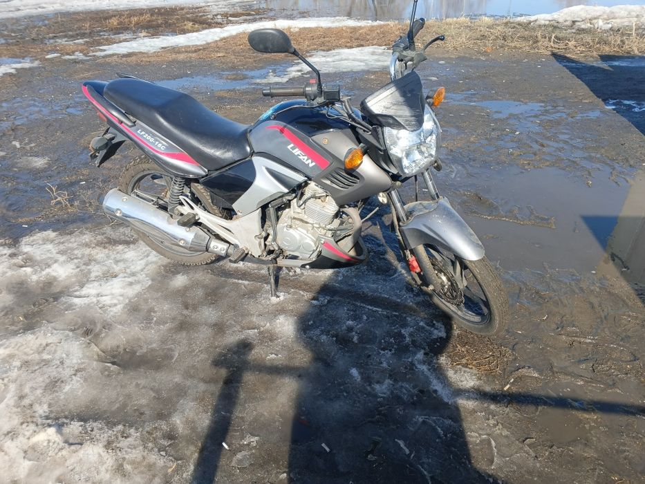 Продам мотоцикл lifan
