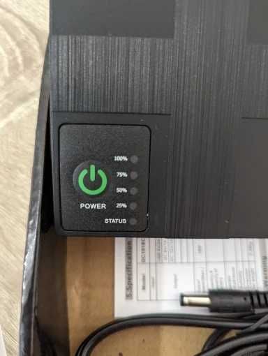 Vand mini UPS/ power bank