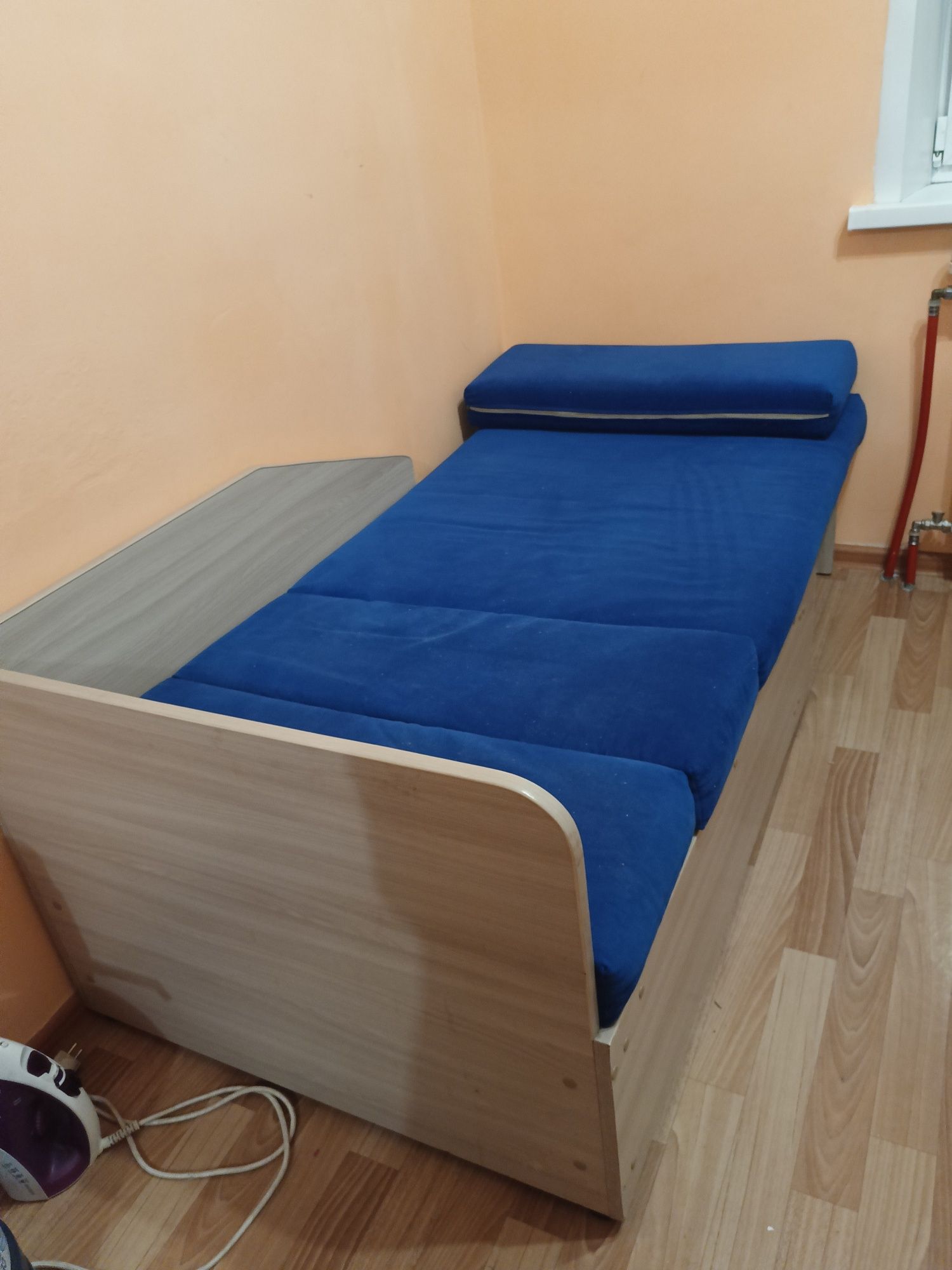 Продали мини диван