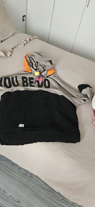 Суичър с отлично качество и визия.