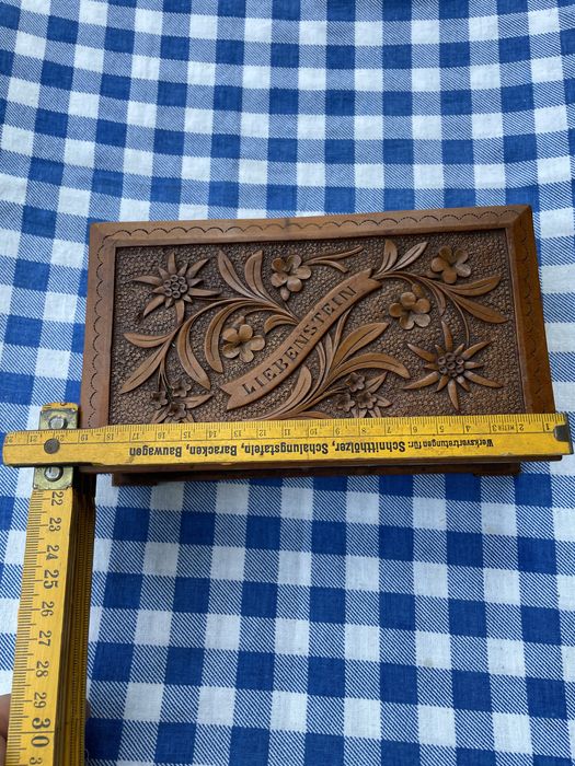 Cutie lemn de trandafir anii 1930