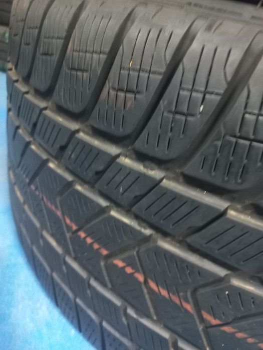 295 40 20 Pirelli Scorpion 2018