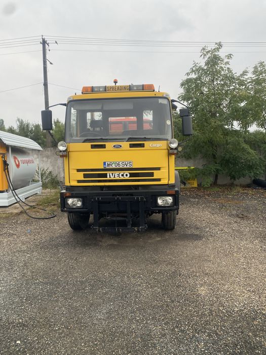 Iveco-Ford sutospeciala deszapezire