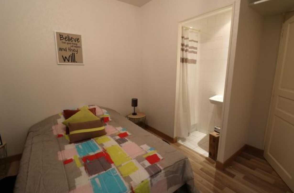 Дава се под наем Тристаен апартамент в Пловдив, Център - 84 кв.м за 280.5 € - Снимка #1