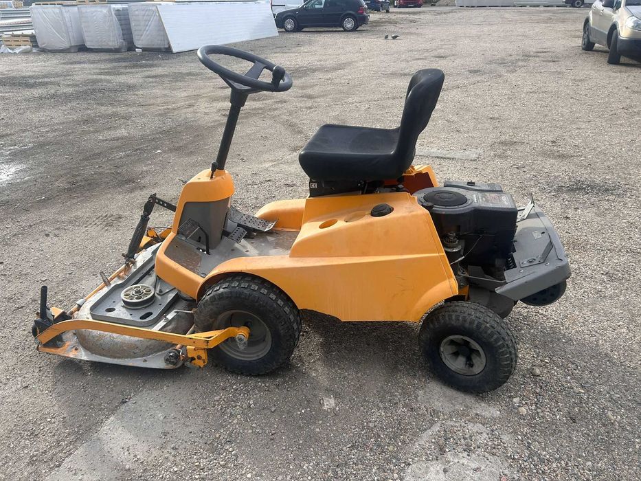 Vand tractoras tuns gazon