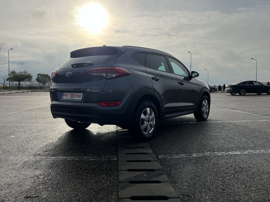 Hyndai Tucson  1.7 CRDi