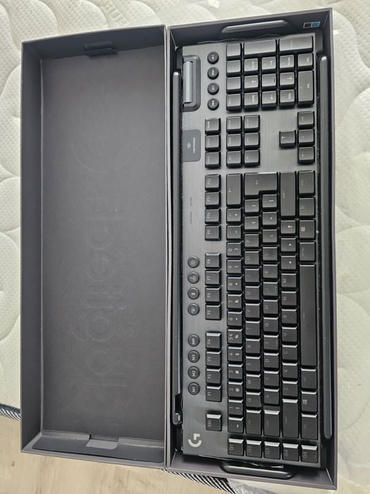 Tastatura wireless Logitech G915