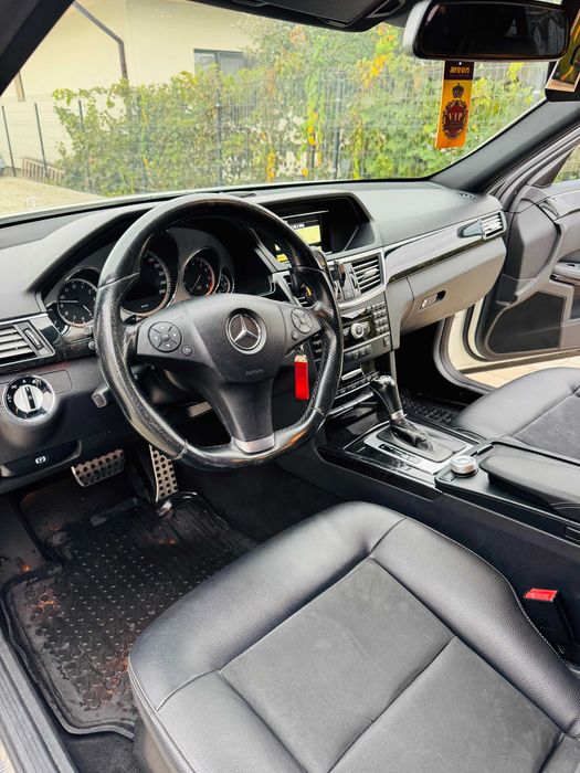 Mercedenz-Benz E-Class E250 CGI BlueEffciency Pachet AMG