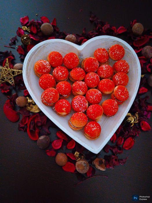 Prăjituri,dulciuri și jucării- livrare la domiciliu